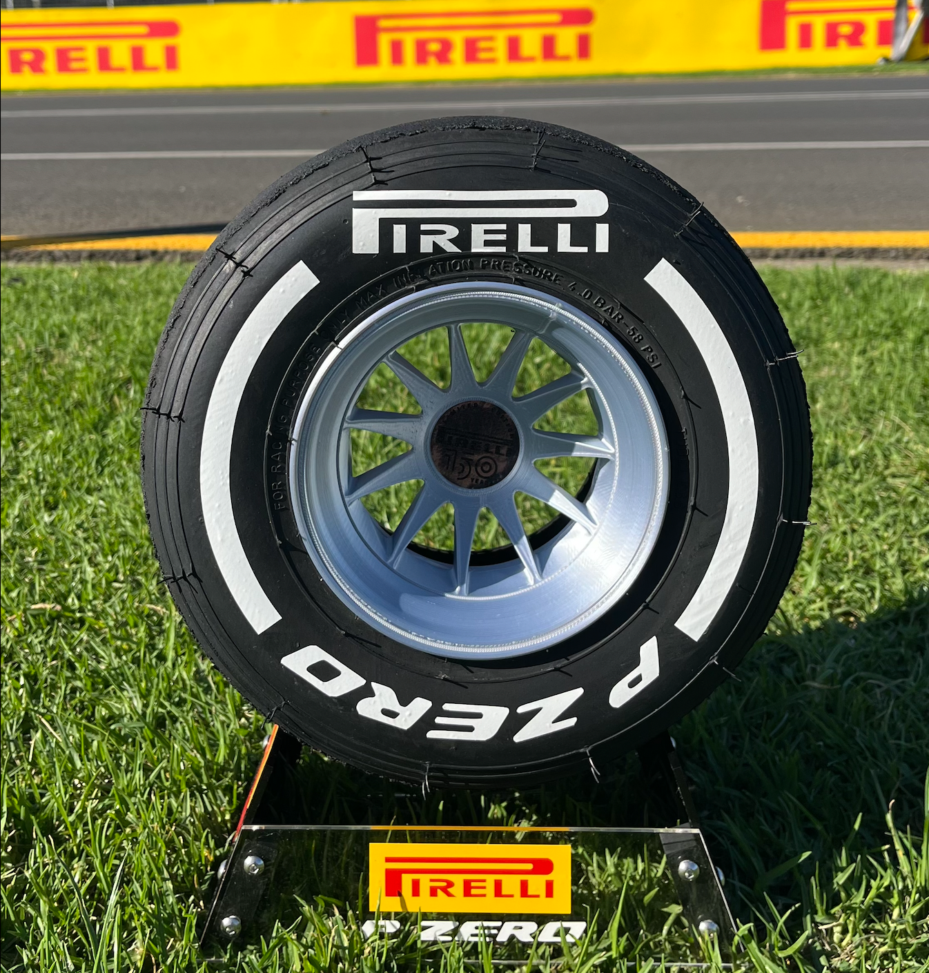 Pirelli Motorsport F1 Hard Tyre White Keyring - Official Formula 1 Rubber Key Chain With Box